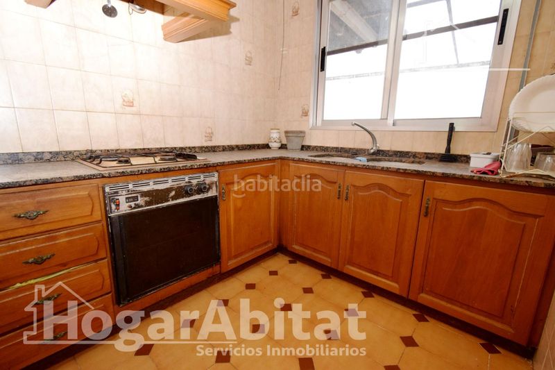 Foto 111049f3-a790-48dc-aeae-478dba03a95a. Casa amb aparcament a Monserrat