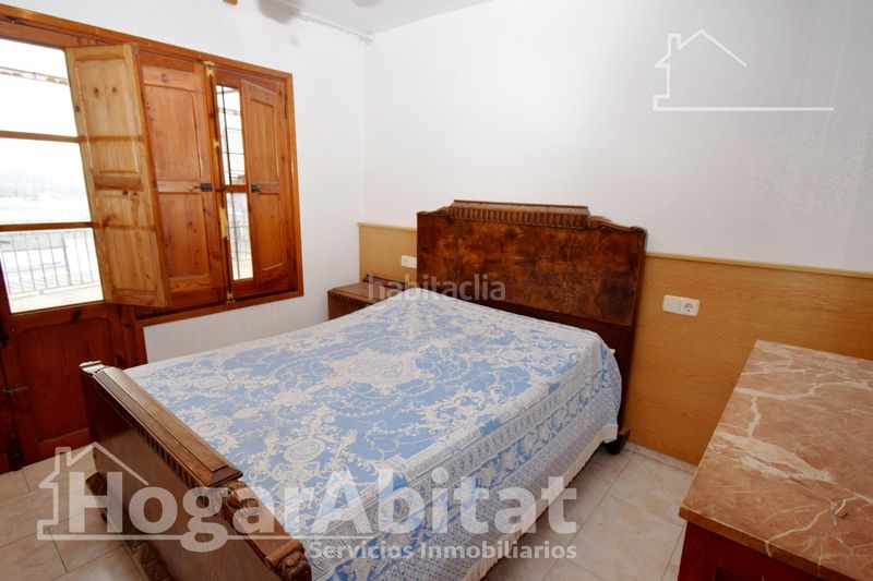 Foto 36e176b1-d443-48a2-a858-b1e60e215181. Casa amb aparcament a Monserrat