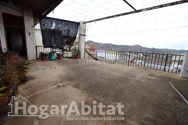 Foto 9f7f0f56-68d8-44b7-a3bc-b0695368e2ed. Casa amb aparcament a Monserrat
