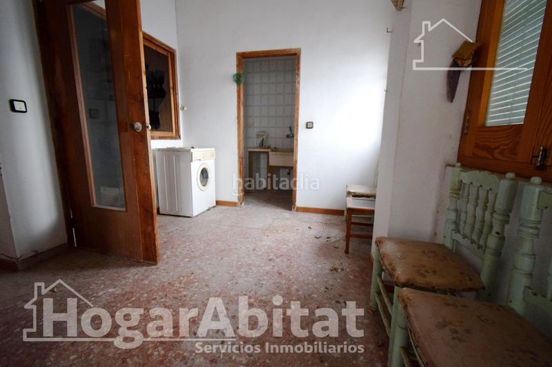 Foto b841a1e0-334b-4624-b927-a7f7be5db0d1. Casa amb aparcament a Monserrat
