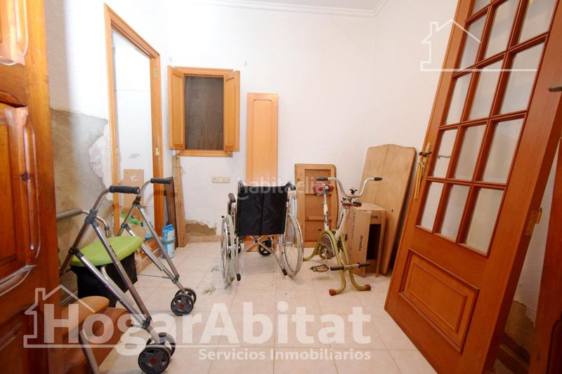 Foto ee6b3436-8a32-4039-bc1a-0fbe6f5073d4. Casa amb aparcament a Monserrat