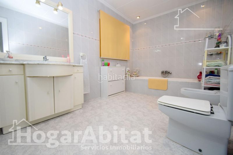 Foto 0bc1bc87-b5b8-4711-a941-529f9d03fb25. Casa amb aparcament piscina a Urbanizaciones Llíria