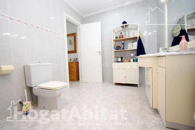 Foto 18749fe5-db1b-4434-a891-13deb4517009. Casa amb aparcament piscina a Urbanizaciones Llíria