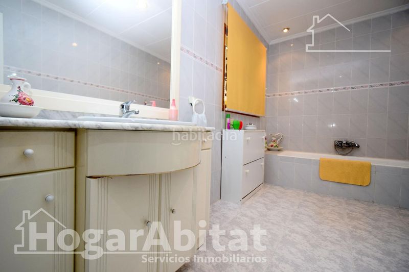 Foto 7a2039f7-e845-49cd-bc2b-4acfd76d8493. Casa amb aparcament piscina a Urbanizaciones Llíria