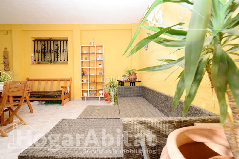 Foto b45e4ac1-fe85-4d58-8a81-dd50fbd63e20. Casa amb aparcament piscina a Urbanizaciones Llíria