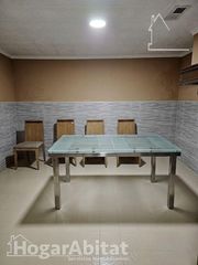 Haus  Calle román ochando. Oportunidad! casa amplia, esquinera y económica con balcón