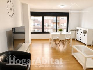 Etagenwohnung  Avenida villarreal. Muy amplio con garaje y trastero en zona céntrica