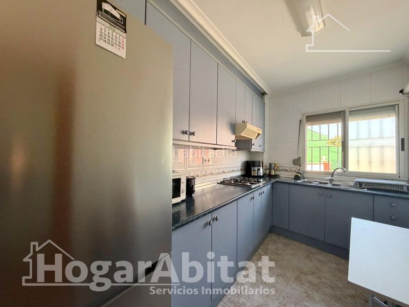 Foto b0e52310-a40a-475c-9559-3bdf26944b42. Chalet  con piscina, garaje, terraza y barbacoa en Vilamarxant