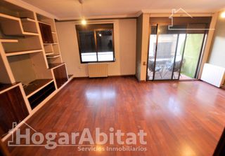 Etagenwohnung  Calle soledad doménech. Excelente estado! alto, sofisticado y luminoso con terraza y asc