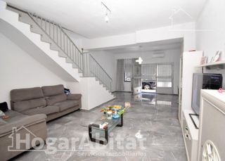 Casa  Calle camil dolz. Magnífica casa! reformada, impecable y luminosa con terraza y vi