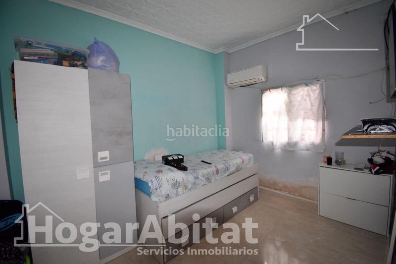 Foto e60e41af-d003-4b75-bd6f-cff547fbcda7. Casa amb aparcament a Algemesí