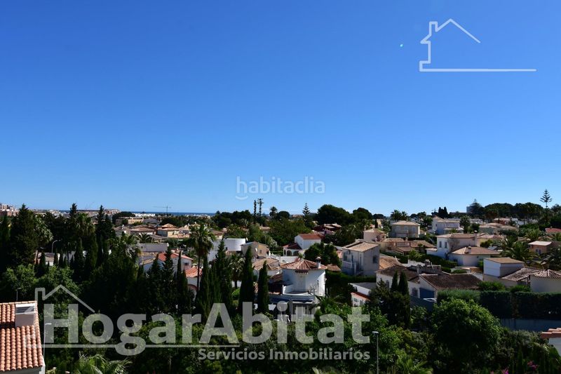 Foto e78bda3a-9e14-4305-a702-8c6628f02af4. Àtic amb aparcament piscina a El Montgó Dénia