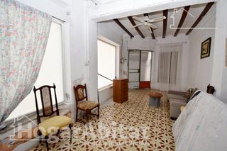 Haus  Calle moro. Casa con terraza para hacer tu hogar de sueño