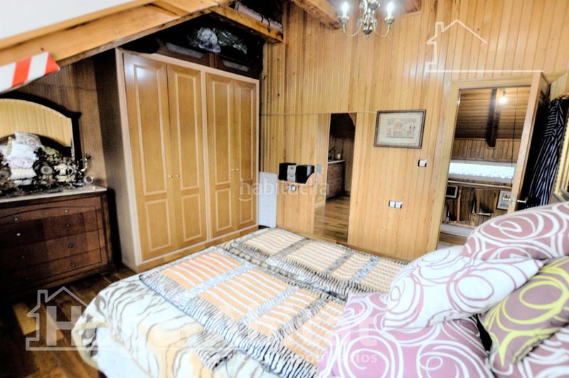 Foto 0ac87320-986a-459f-adb5-4ef0052265e6. Chalet with heating parking in Monserrat