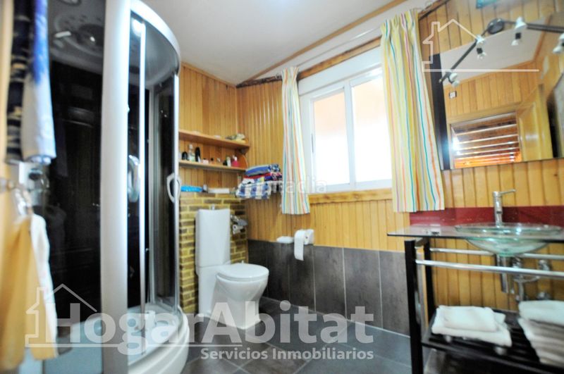 Foto 17d82069-5315-460b-82be-4745fc6c5e02. Chalet with heating parking in Monserrat