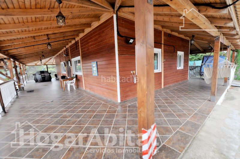 Foto 3aeeb5ae-57fd-4237-94dc-11293b97a695. Chalet with heating parking in Monserrat