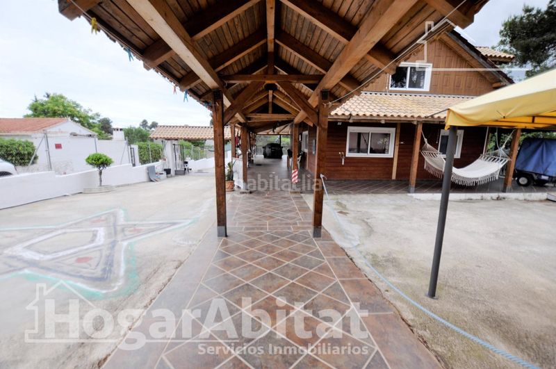 Foto 5299965b-6916-41dc-b2f4-35831c1b896d. Chalet with heating parking in Monserrat