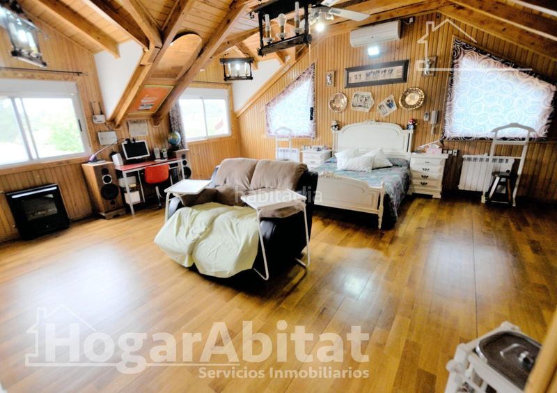 Foto 5b001cf2-d596-4754-8e9d-d74affe88b82. Chalet with heating parking in Monserrat