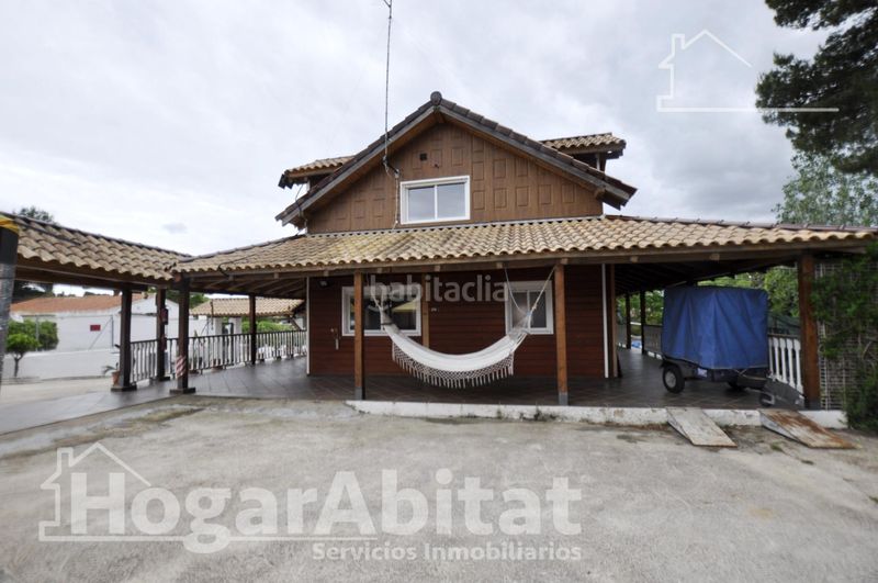 Foto 66646ac5-cc39-4c86-b033-293cfe1ecccc. Chalet with heating parking in Monserrat