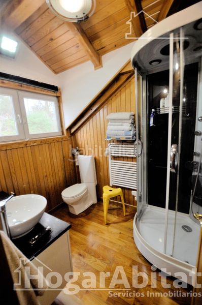 Foto 73178f65-d591-4a9d-be5d-2310aed870cf. Chalet with heating parking in Monserrat