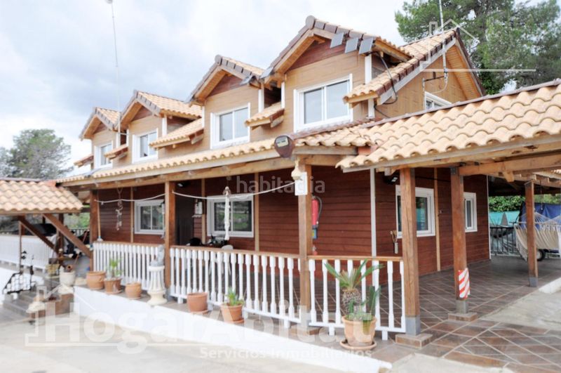 Foto 816da08e-9985-4e79-9e6c-8a5bc19747c8. Chalet with heating parking in Monserrat