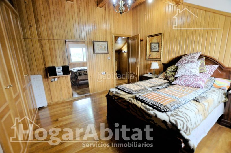 Foto aa53735d-3242-48db-a081-aa15ba496d6a. Chalet with heating parking in Monserrat