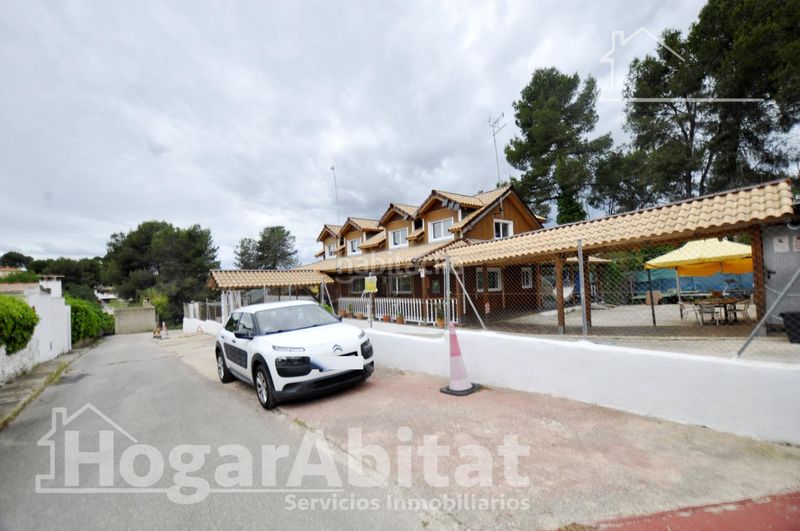 Foto aeca6078-48f9-4ab9-b693-3877818b78cc. Chalet with heating parking in Monserrat