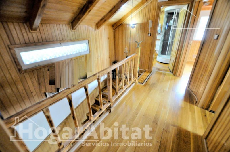 Foto b1fd0cf1-858a-40ba-a639-934f8b326092. Chalet with heating parking in Monserrat