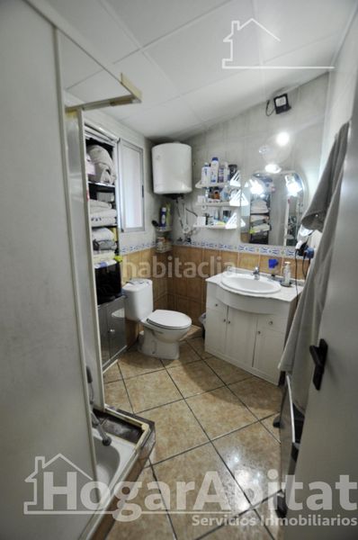 Foto c49fbcfc-1a29-489c-b945-4851ebab6432. Chalet with heating parking in Monserrat