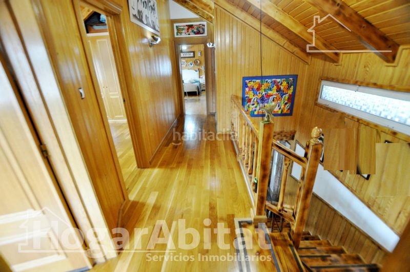 Foto ef0058f2-db4f-44fc-aebd-aba8ea1f6a19. Chalet with heating parking in Monserrat