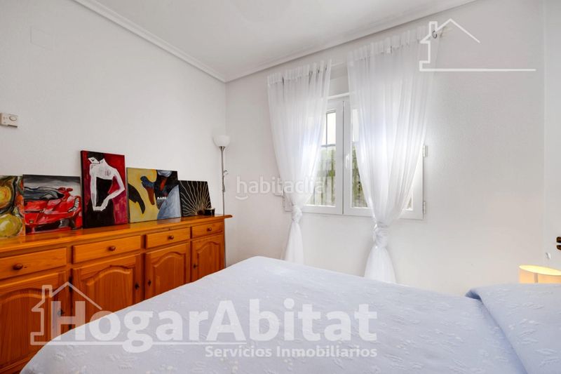 Foto 03d45445-4dc6-4107-b4be-0f2bc8a08324. Chalet with parking pool in Playa Flamenca Orihuela