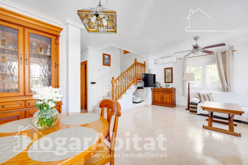 Foto 9807ff9d-6f1d-42b4-882a-b0ff4eb58e48. Chalet with parking pool in Playa Flamenca Orihuela