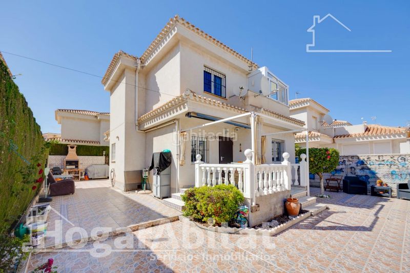 Foto e0df415c-3ea9-4fe9-9003-8a47d9bc97ad. Chalet with parking pool in Playa Flamenca Orihuela