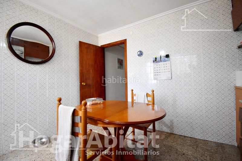 Foto 1db6503b-d293-4dc0-bcac-9ab17b659109. Pis a Corea Gandia
