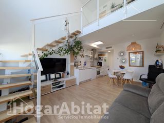 Casa adossada  Calle chipre. Adosado seminuevo con terraza, parking y piscina