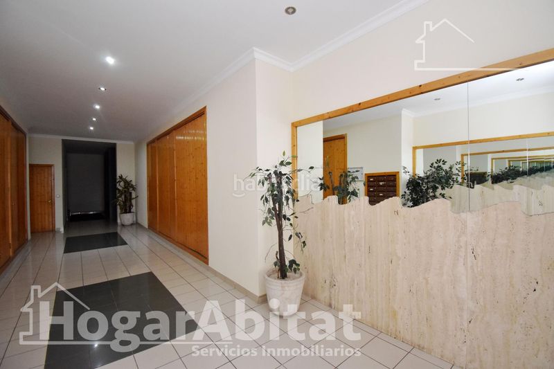 Foto d1bbd1ab-4962-44cb-a8e8-c4cb08cd68e0. Ático  alto y amplio con garaje y dos terrazas sobre la av de alcora en Castellón de la Plana