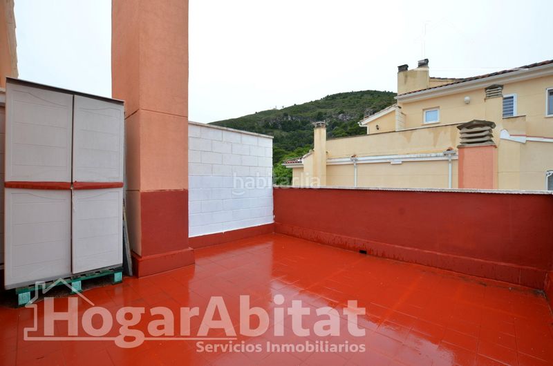 Foto 9929c5ed-2ee2-43a0-8cbd-b420fa1e5e55. Casa adossada amb aparcament piscina a Racó Cullera