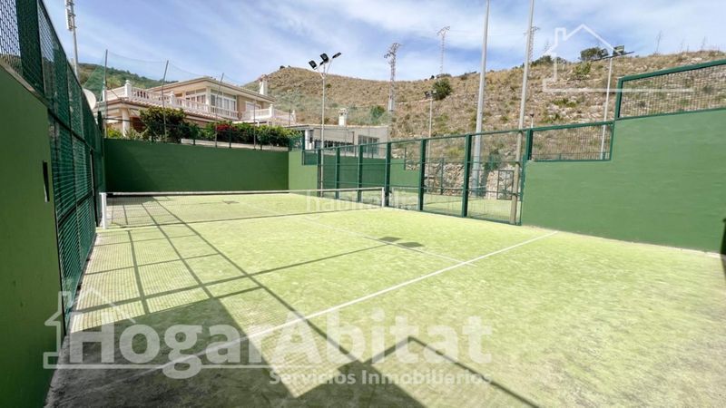 Foto f4f0bc79-789d-4937-a96a-ea33775ef2f8. Casa adossada amb aparcament piscina a Racó Cullera
