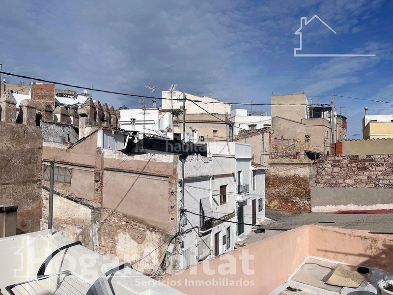 Foto 419bf840-0306-473a-8c49-22cc1c732364. Casa adossada amb aparcament a Casco Antiguo Llíria