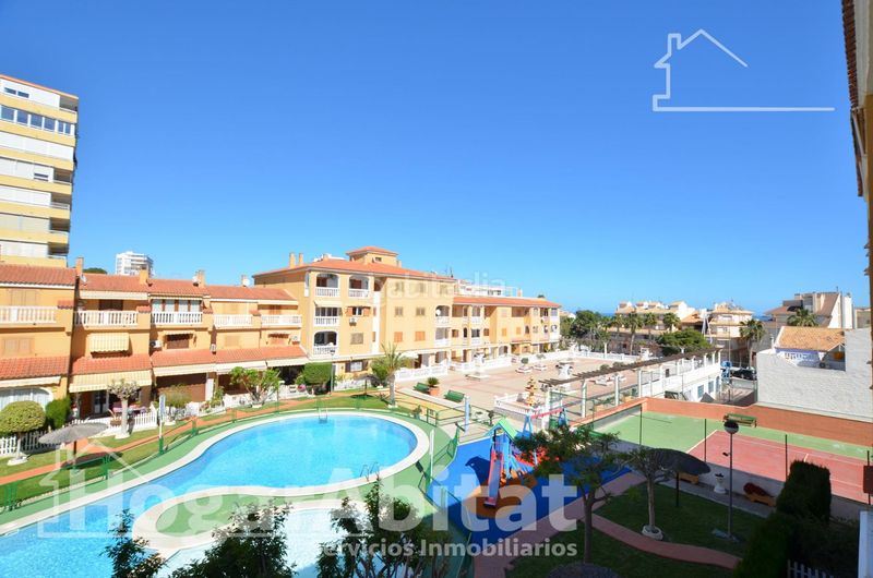 Foto 88a89dc9-39c4-4855-94a1-d8e610d59a6e. Pis amb calefacció aparcament piscina a Campello Playa Campello (el)