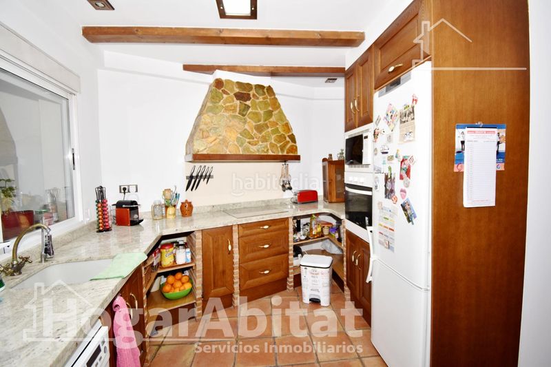 Foto 09c7380c-dc68-47de-a84a-43d62f12ca89. Casa adossada amb calefacció aparcament a Centro Chiva