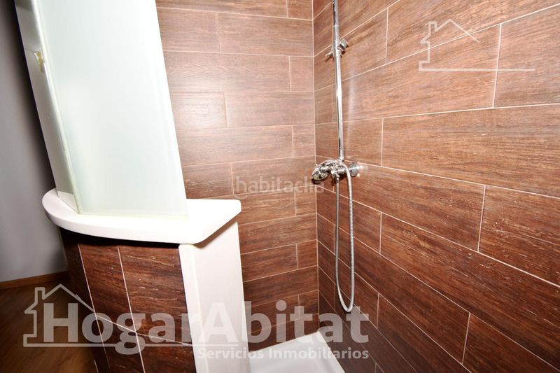 Foto 0a3df83c-9638-447d-bae9-4bd367d7be13. Casa adossada amb calefacció aparcament a Centro Chiva