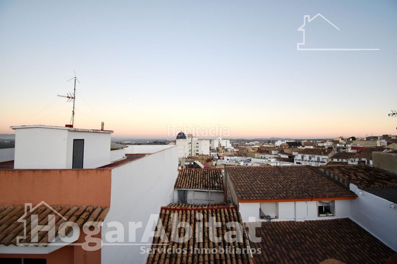 Foto 1fe3a60a-a342-41de-b2ea-91b9d06645b5. Casa adossada amb calefacció aparcament a Centro Chiva