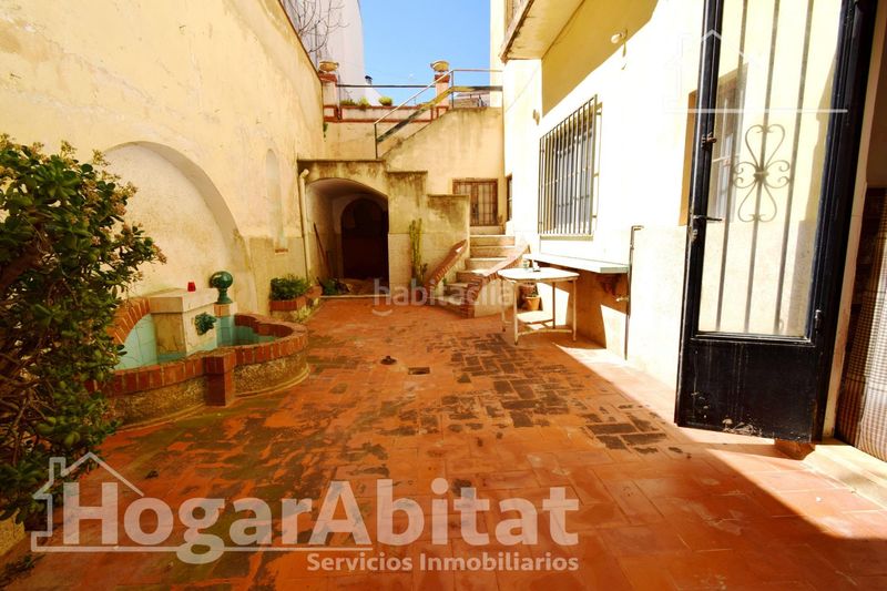 Foto 1db4f4c6-34e6-4e4e-ba01-b1af92275bf5. Casa amb calefacció a Centro Chiva
