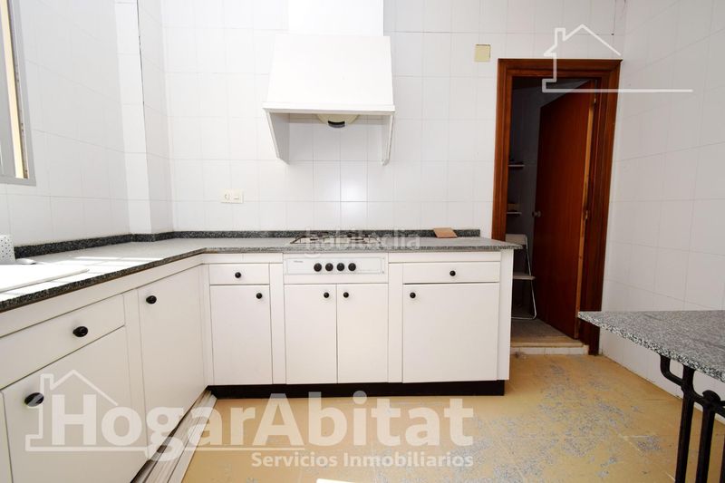 Foto 76a95b24-9b30-4eb8-bd26-65e3d76b919a. Casa amb calefacció a Centro Chiva