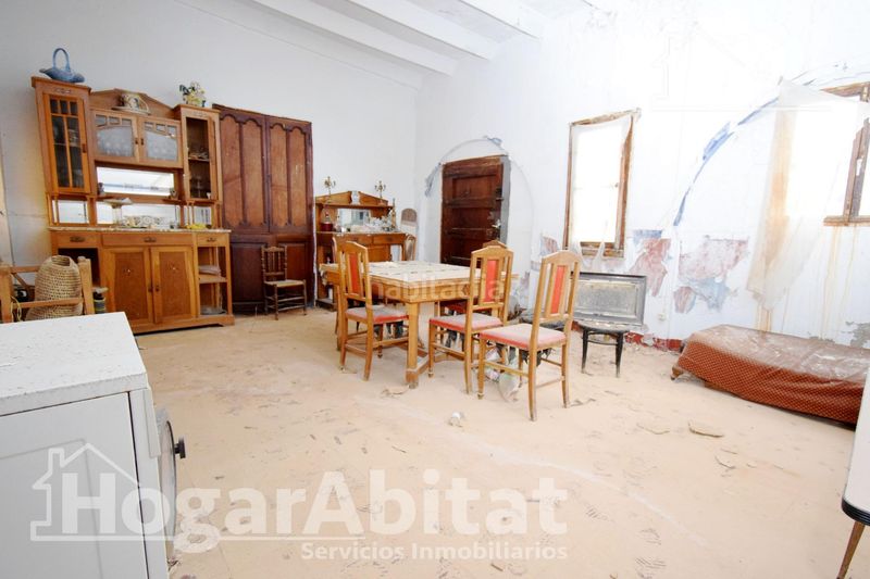 Foto b6d42380-9b6b-477d-973b-1b698c597574. Casa amb calefacció a Centro Chiva