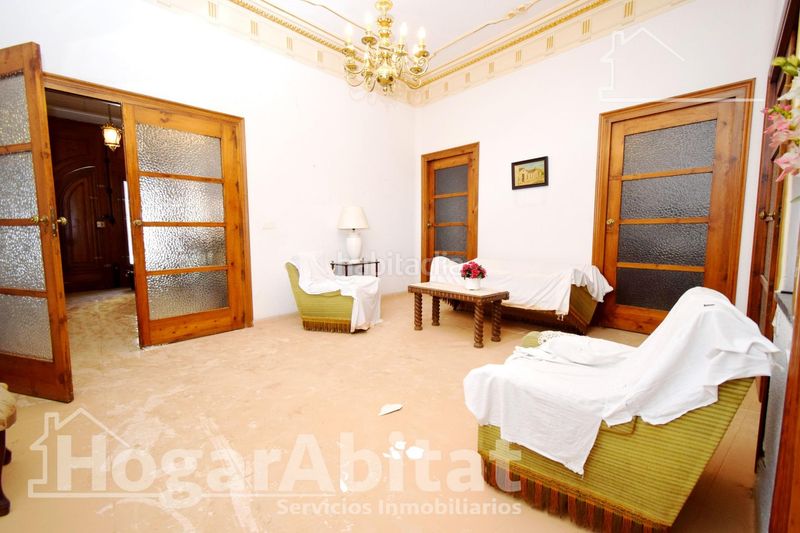 Foto c9b36365-3881-47ed-8a0d-12d8fbd25e20. Casa amb calefacció a Centro Chiva