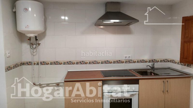 Foto 17987a09-3617-44bf-8d92-8b782d06230f. Casa amb calefacció a Centro Ontinyent