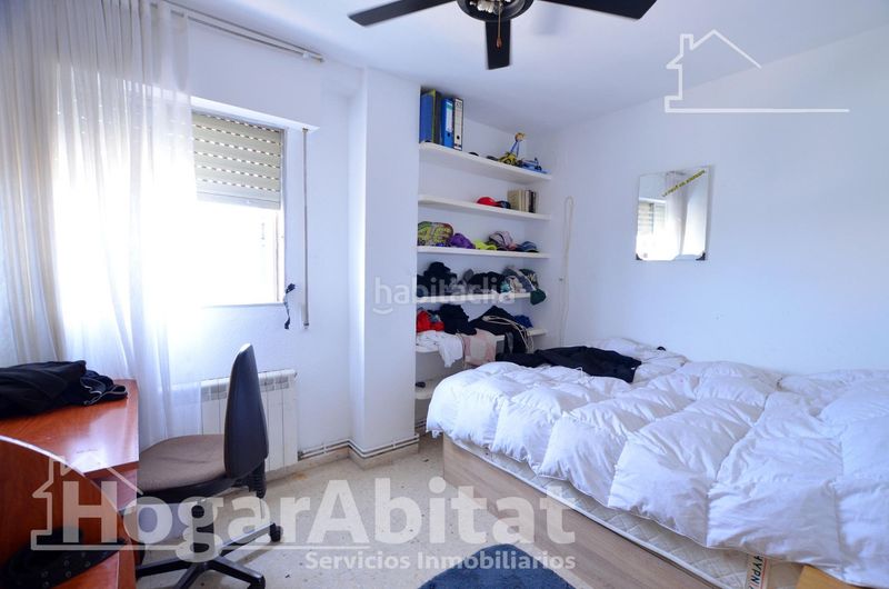 Foto 6a7437ee-8a41-4537-bb93-d791ae524248. Pis amb calefacció aparcament piscina a Juan XXIII Alicante