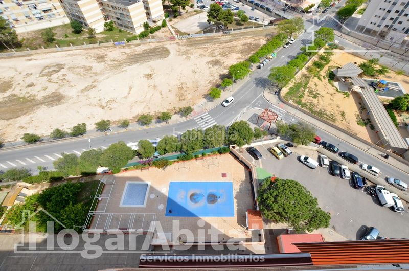 Foto e42fe892-8799-4177-96d3-f2926833f02c. Pis amb calefacció aparcament piscina a Juan XXIII Alicante